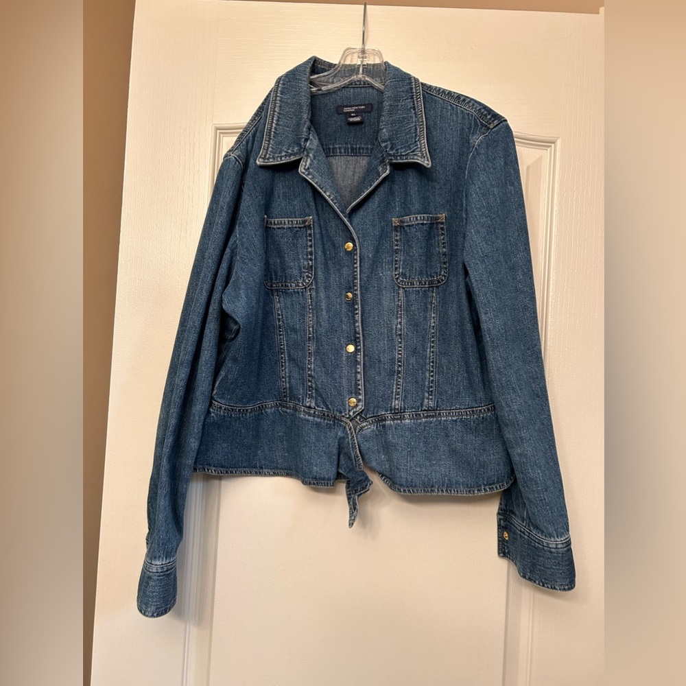 Vintage Jones New York short Jean Jacket